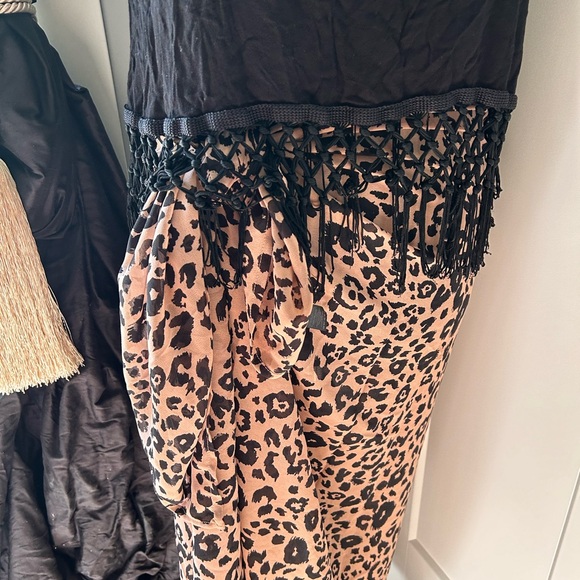 Leopard sarong and open back fringed top - Picture 7 of 11